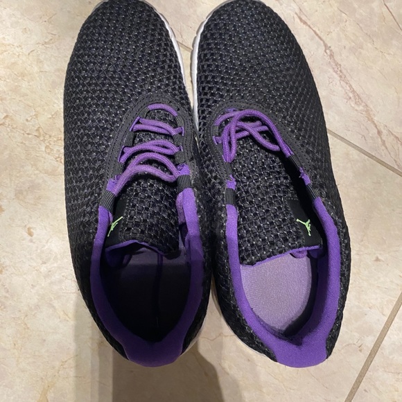 Jordan futures, good condition - Picture 3 of 3